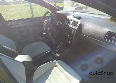 2016 Volkswagen Jetta 1.8T Sport из США, поврежденный, VIN 3VWD17AJ3GM283304